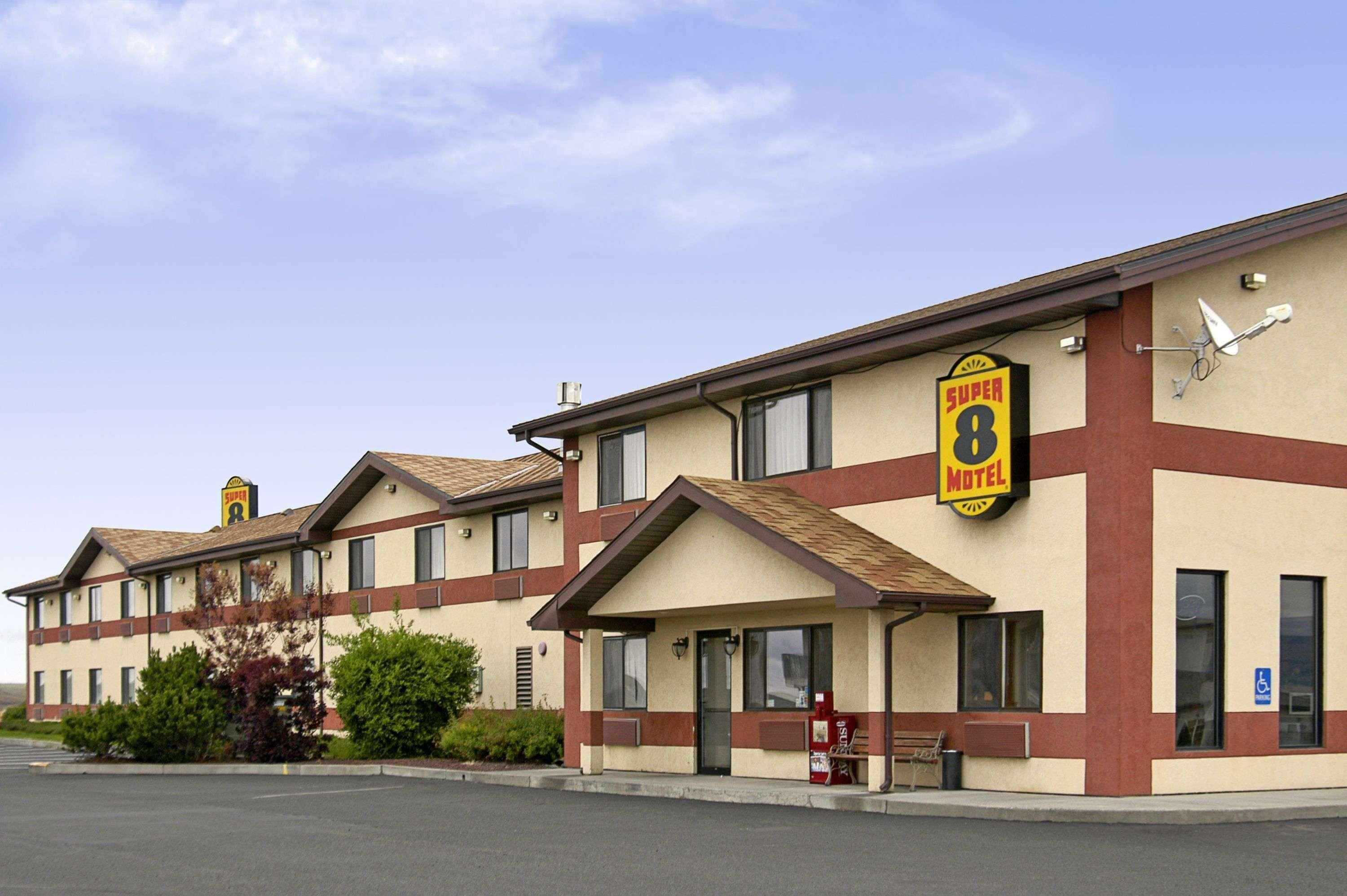 Super 8 By Wyndham Pendleton Motel Exterior photo